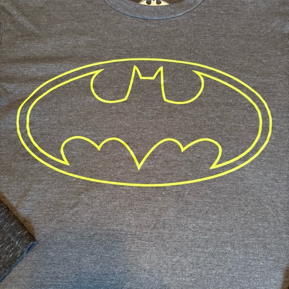 Batman DC Comics Logo Grey Athletic-Style Long Sleeve Boys/Youth Shirt Large - Picture 2 of 10